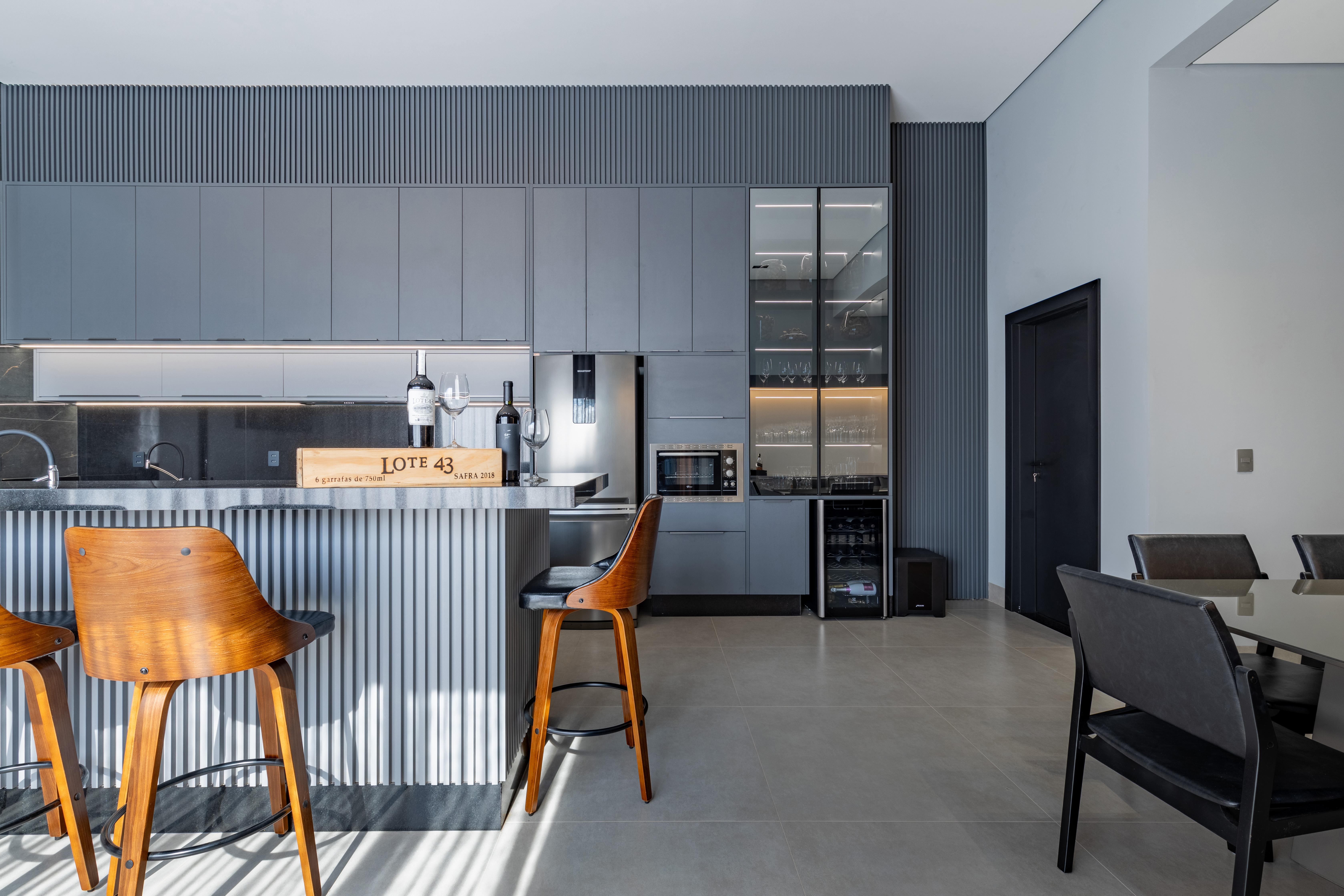 Ambiente planejado sob medida Vivali Móveis - Blumenau SC